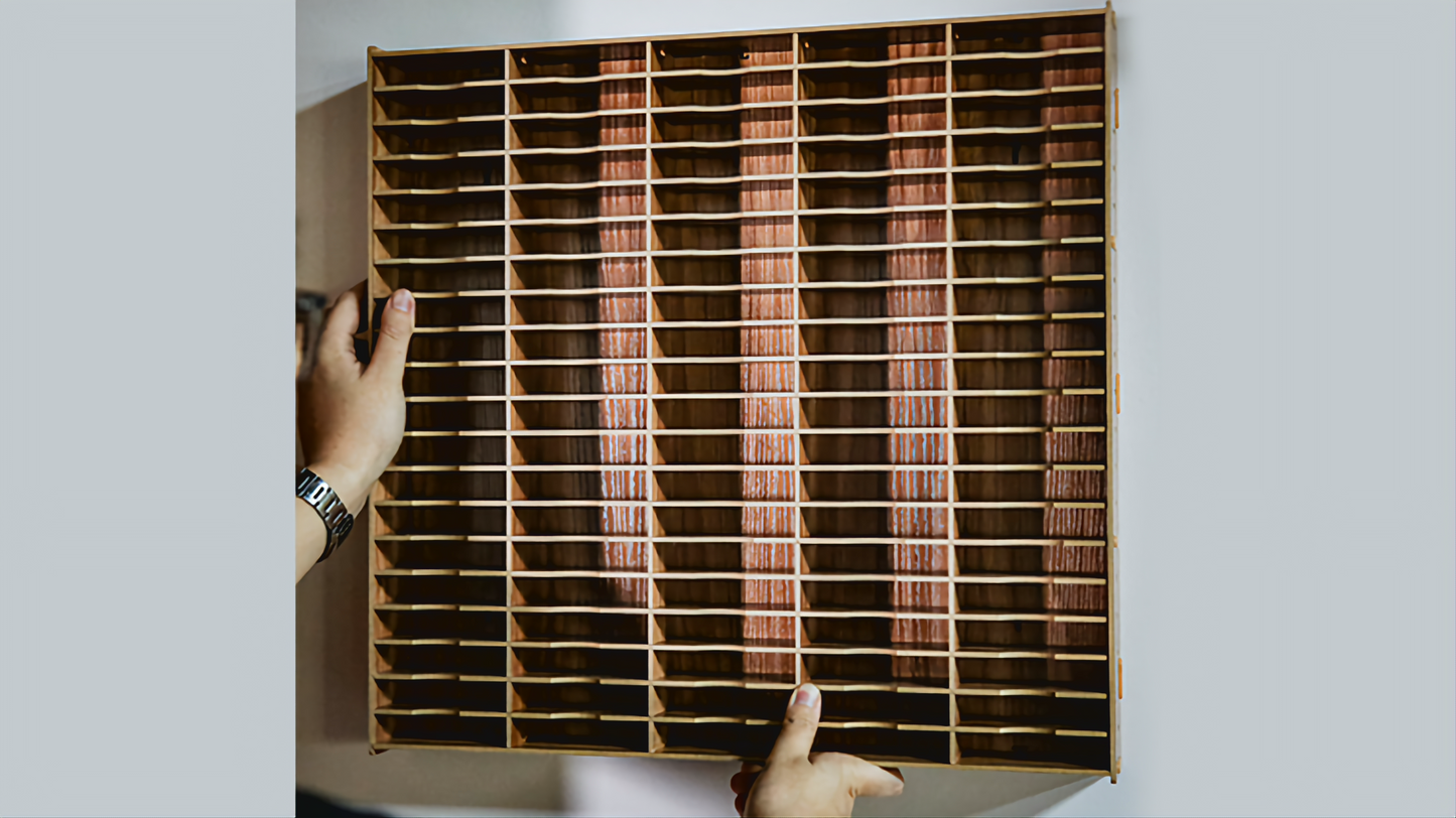 100 Deck Display